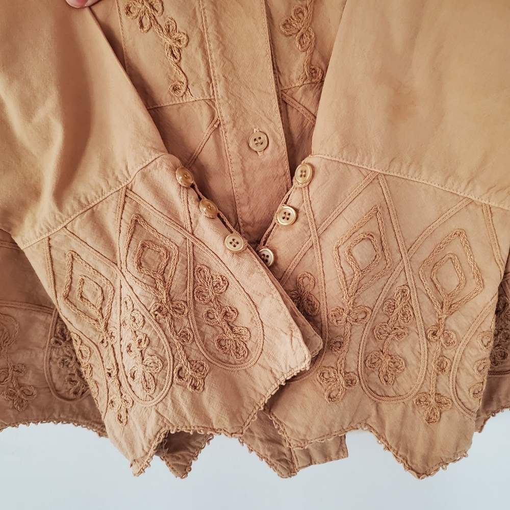 G. DESIGNS Sz L Embroidered Button Down Tan Shirt Peru Cotton Bohemian Western - Picture 4 of 13